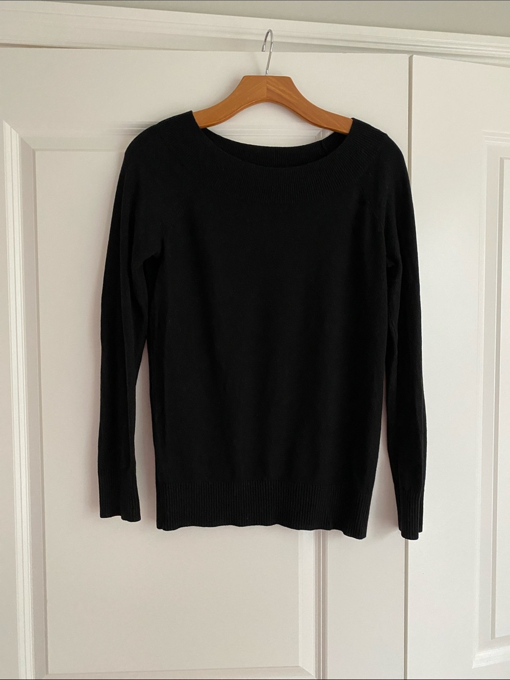 LOFT Black Scoop-Neck Ribbed Hem Sweater